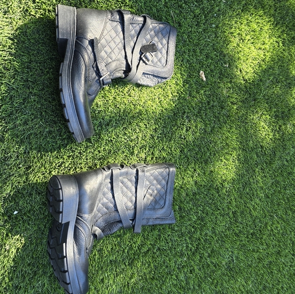 Women's boots - Picture 3 of 3